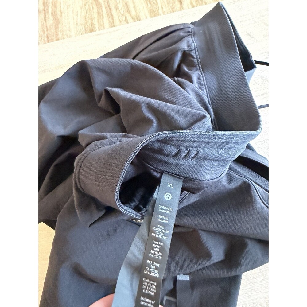 Lululemon Licence to Train Lined Short 7" in Black Men's XL - Picture 6 of 7